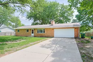 827 E Park Dr, Niles, MI 49120 - Photo 3