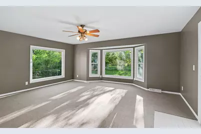 34 Thorncroft Avenue, Battle Creek, MI 49017 - Photo 9