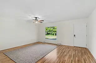 34 Thorncroft Ave, Battle Creek, MI 49017 - Photo 3
