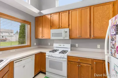 5757 E Grove Drive SE, Kentwood, MI 49512 - Photo 13