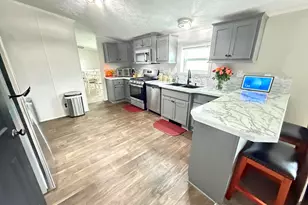 916 Wintergreen Dr, Hastings, MI 49058 - Photo 5