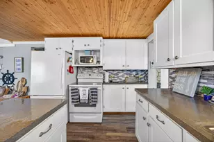 19380 E Chippewa Dr, Rodney, MI 49342 - Photo 15