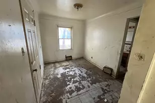 7839 Clayburn St, Detroit, MI 48228 - Photo 5