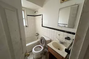 7839 Clayburn St, Detroit, MI 48228 - Photo 9