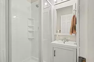749 Lockwood St NE, Grand Rapids, MI 49503 - Photo 13