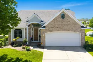 34 Regal Ct, Zeeland, MI 49464 - Photo 1