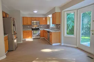 7023 Foxcreek Dr, Canton, MI 48187 - Photo 7