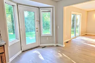 7023 Foxcreek Dr, Canton, MI 48187 - Photo 9