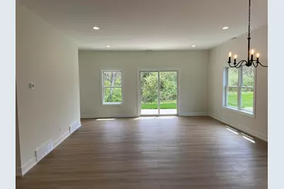 728 Violet Way, Saint Joseph, MI 49085 - Photo 7