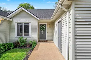 321 Nestlewood Dr, Holland, MI 49424 - Photo 7