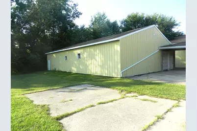 100 Industrial Park Road, Bangor, MI 49013 - Photo 33