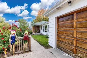 390 W Division St, Sparta, MI 49345 - Photo 3