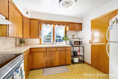 390 W Division Street, Sparta, MI 49345 - Photo 15