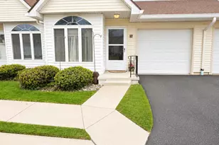 729 W Clark St, Tecumseh, MI 49286 - Photo 1