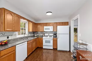 2203 Lacrosse St SW, Wyoming, MI 49519 - Photo 9