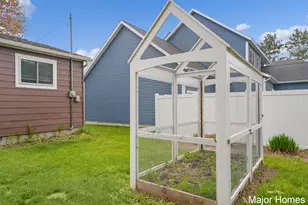 1015 Vogel St, Ludington, MI 49431 - Photo 31