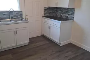 57 Richton St, Highland Park, MI 48203 - Photo 9