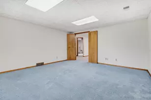 643 Crestview St, Holland, MI 49423 - Photo 31