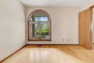 643 Crestview St, Holland, MI 49423 - Photo 23