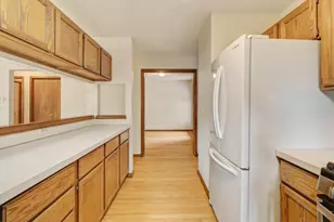 643 Crestview St, Holland, MI 49423 - Photo 17