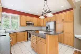 146 Summerfield Ct SW, Grandville, MI 49418 - Photo 15