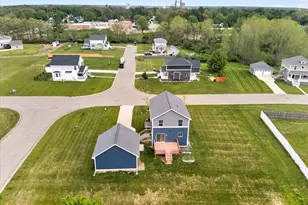 447 Oakwood Dr, Charlotte, MI 48813 - Photo 51