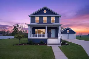 447 Oakwood Dr, Charlotte, MI 48813 - Photo 1