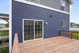 447 Oakwood Dr, Charlotte, MI 48813 - Photo 37