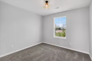 447 Oakwood Dr, Charlotte, MI 48813 - Photo 27