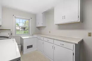 8239 W Long Lake Dr, Kalamazoo, MI 49048 - Photo 15