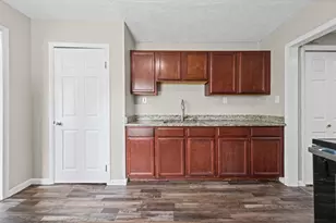 20480 Mada Ave, Southfield, MI 48075 - Photo 9