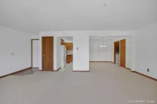 3153 E Crystal Waters Dr, Holland, MI 49424 - Photo 11