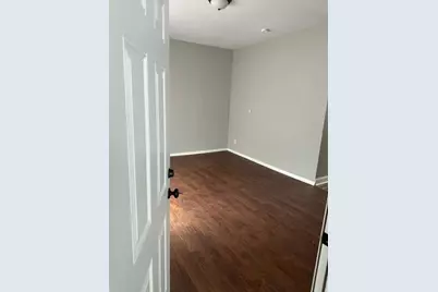 911 N Clinton Street, Albion, MI 49224 - Photo 5