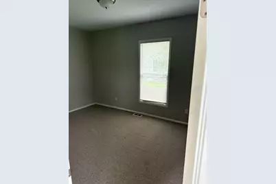 911 N Clinton Street, Albion, MI 49224 - Photo 7