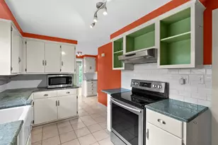 120 Shadywood Ln, Battle Creek, MI 49015 - Photo 13