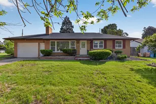 2136 Bruce Ave, Lansing, MI 48915 - Photo 3
