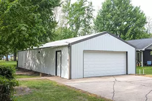 223 W High St, Bangor, MI 49013 - Photo 5