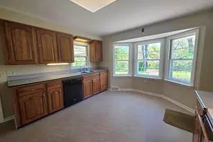 4029 Lakeside Dr, Kalamazoo, MI 49008 - Photo 7