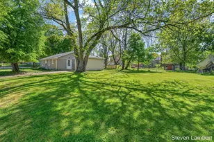 1028 S Hayes St, Hastings, MI 49058 - Photo 17