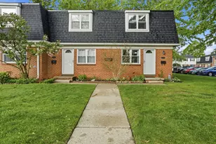45315 Kensington St, Utica, MI 48317 - Photo 1