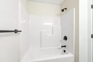 912 Indiana Ave, South Haven, MI 49090 - Photo 15
