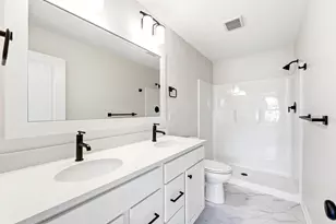 912 Indiana Ave, South Haven, MI 49090 - Photo 13