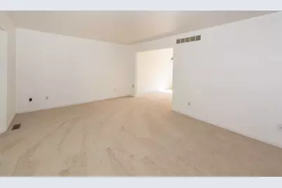 5665 Caren Drive, Ypsilanti, MI 48197 - Photo 13