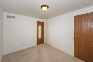 5665 Caren Dr, Ypsilanti, MI 48197 - Photo 43