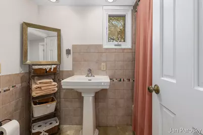 1646 Laurel Avenue SE, Grand Rapids, MI 49506 - Photo 23