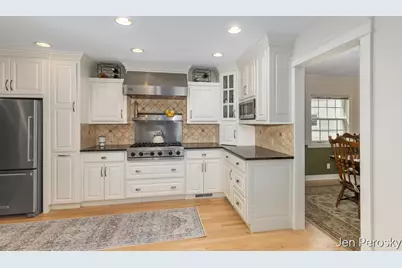 1646 Laurel Avenue SE, Grand Rapids, MI 49506 - Photo 7