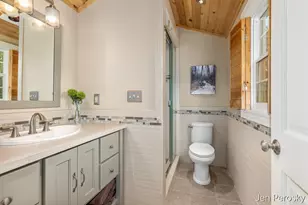 1646 Laurel Ave SE, Grand Rapids, MI 49506 - Photo 17
