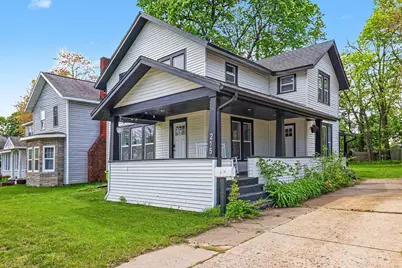 215 E Washington Street, Greenville, MI 48838 - Photo 3