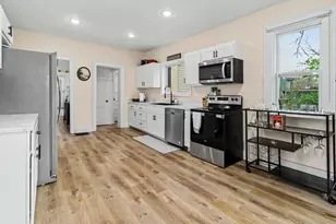 215 E Washington St, Greenville, MI 48838 - Photo 11