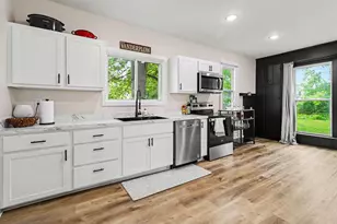 215 E Washington St, Greenville, MI 48838 - Photo 13